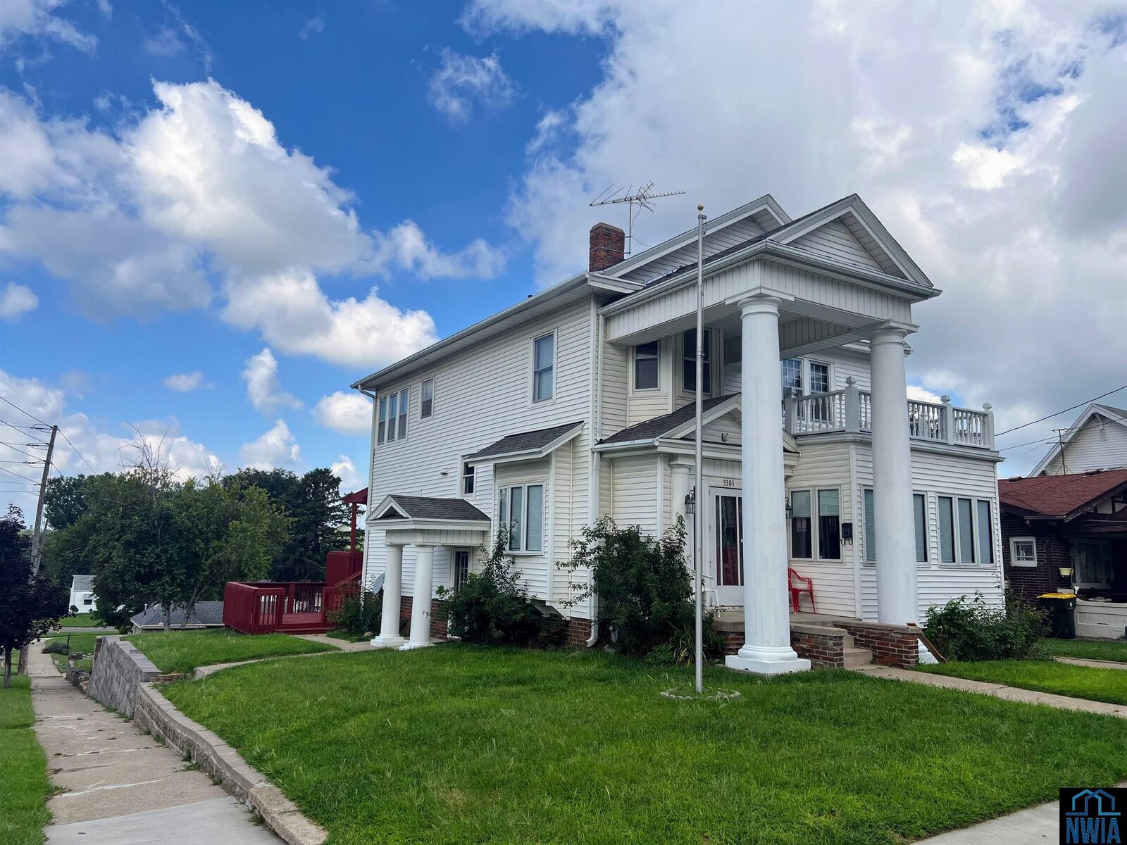 Property Photo: 3301 Jackson St IA 51104