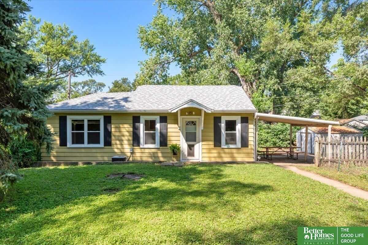 Property Photo: 2030 N 68th Street NE 68104