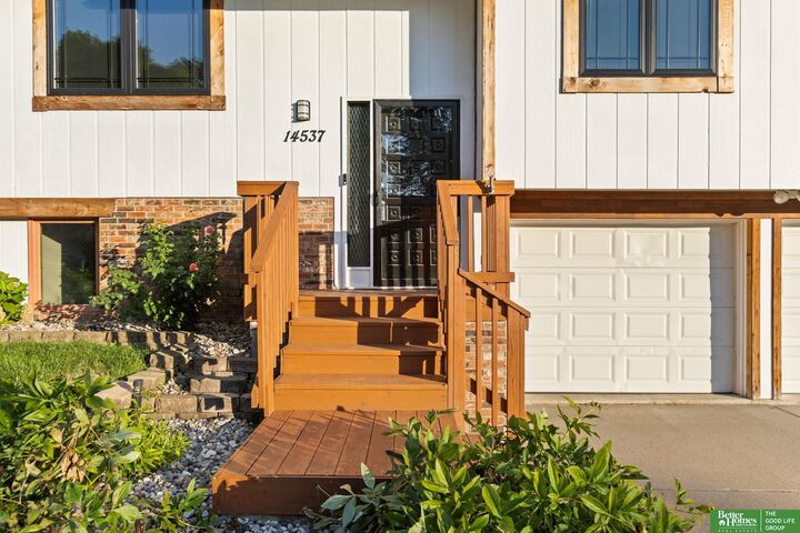 Property Photo: 14537 Drexel Street NE 68137