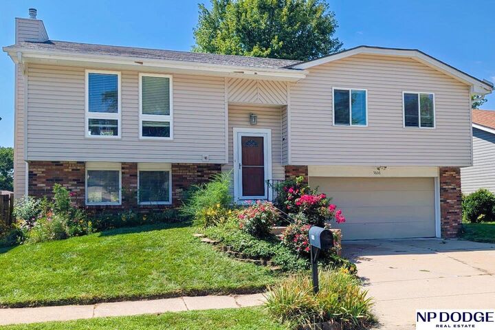 5606 N 117th Avenue Circle  Omaha NE 68164 photo