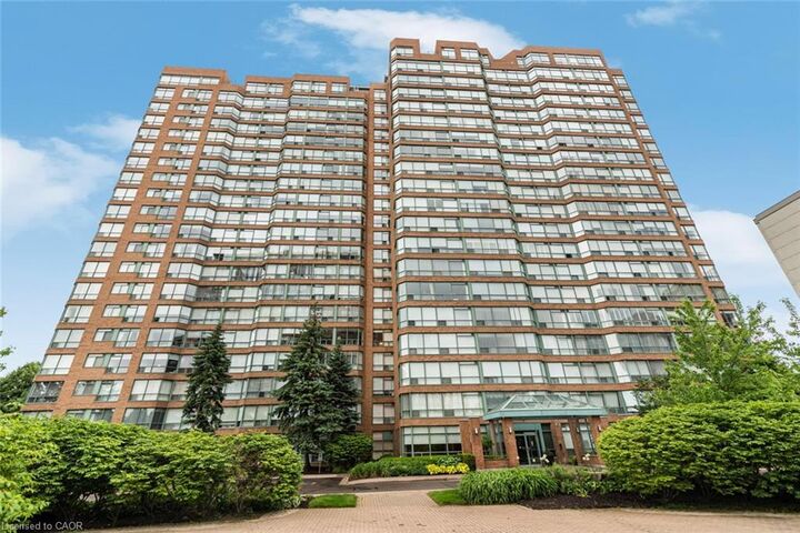Property Photo: 1276 Maple Crossing Boulevard 1109 ON L7S 2J9