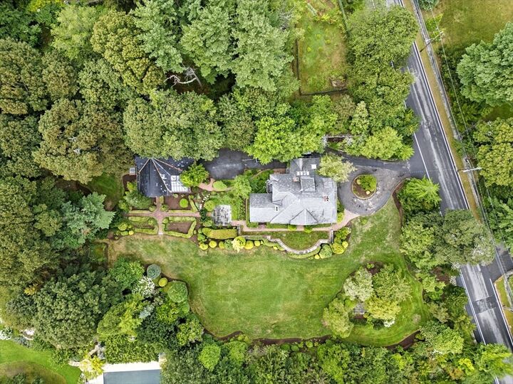 Property Photo:  560 Concord Avenue  MA 02478 