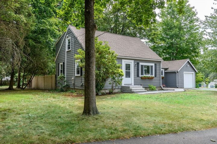 Property Photo:  7 Ferndale Rd  MA 01760 