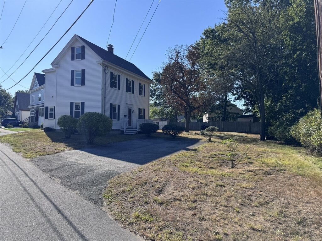 Property Photo:  17 Baldwin St  MA 01890 