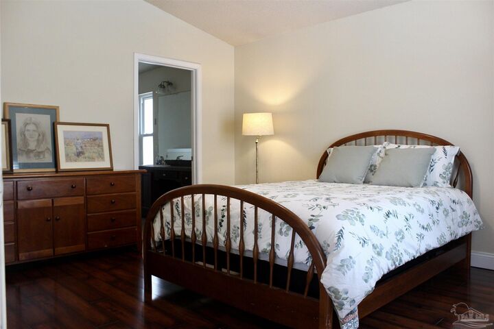 Property Photo: 4955 Makenna Cir FL 32571