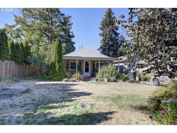 Property Photo: 2618 E 27th St WA 98661