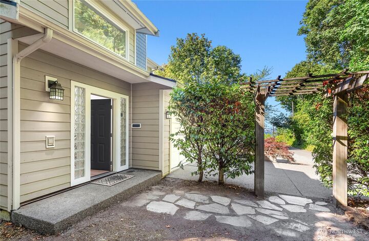 Property Photo: 4101 22nd Avenue SW WA 98106