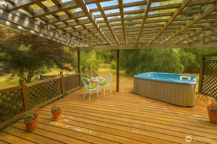 Property Photo:  18608  71st Av Ct E  WA 98375 