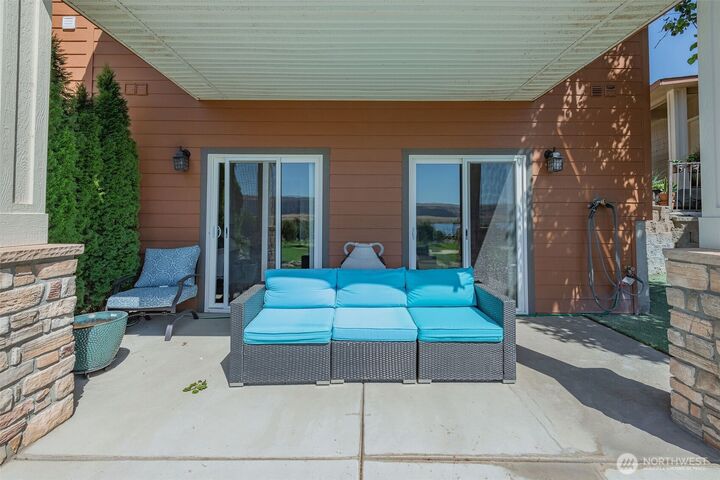 Property Photo: 23318 Sunserra Loop NW B-00 WA 98848