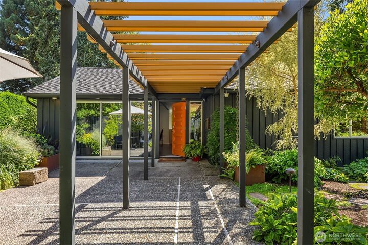 5159 NE 55th Street  Seattle WA 98105 photo