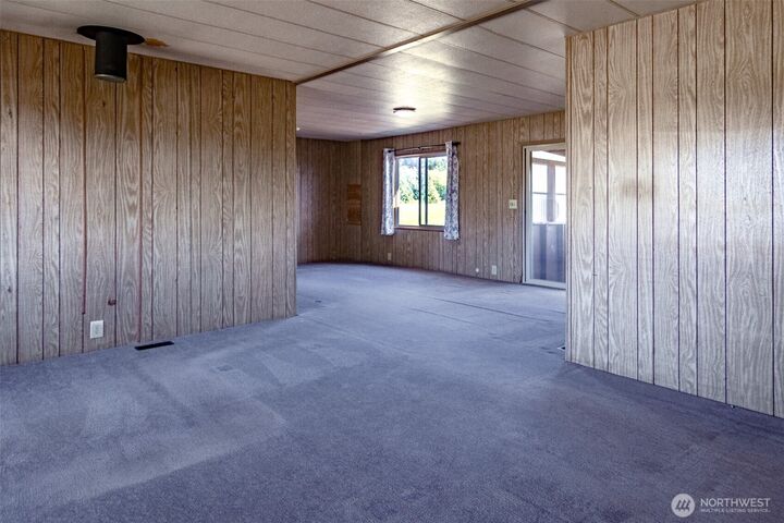 Property Photo: 2699 Aldergrove Road WA 98248