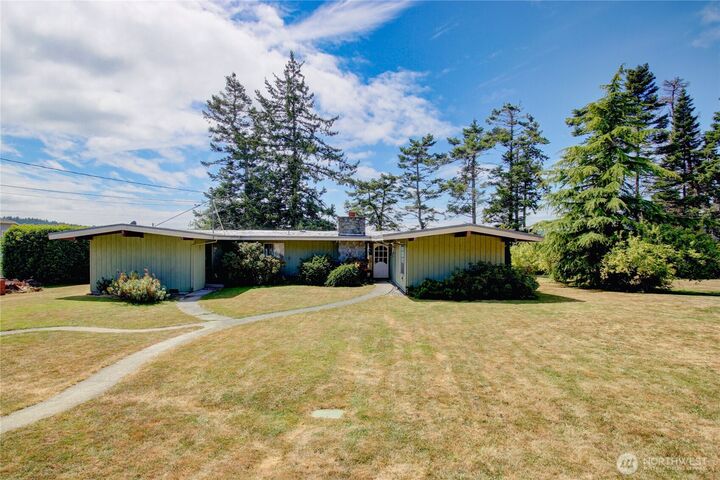 Property Photo:  15950  Snee Oosh  WA 98257 