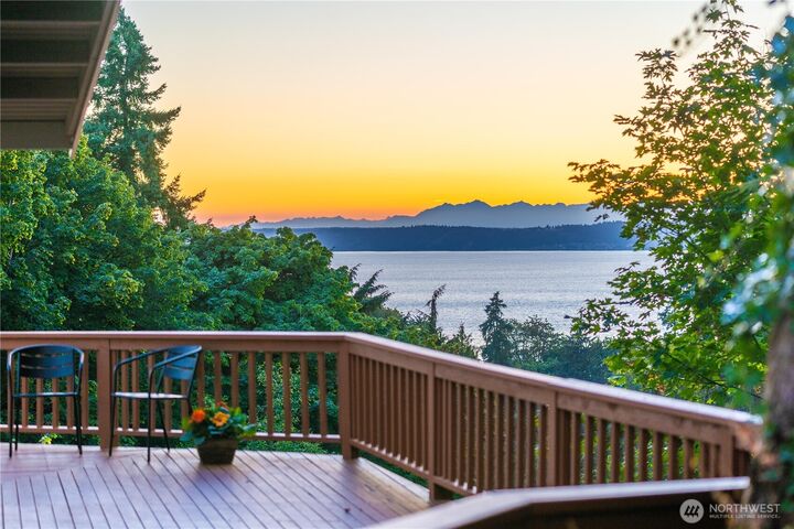 28601  13th Avenue S  Federal Way WA 98003 photo