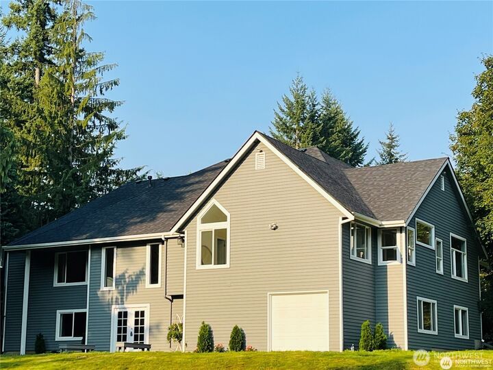Property Photo:  11915  189th Avenue SE  WA 98290 