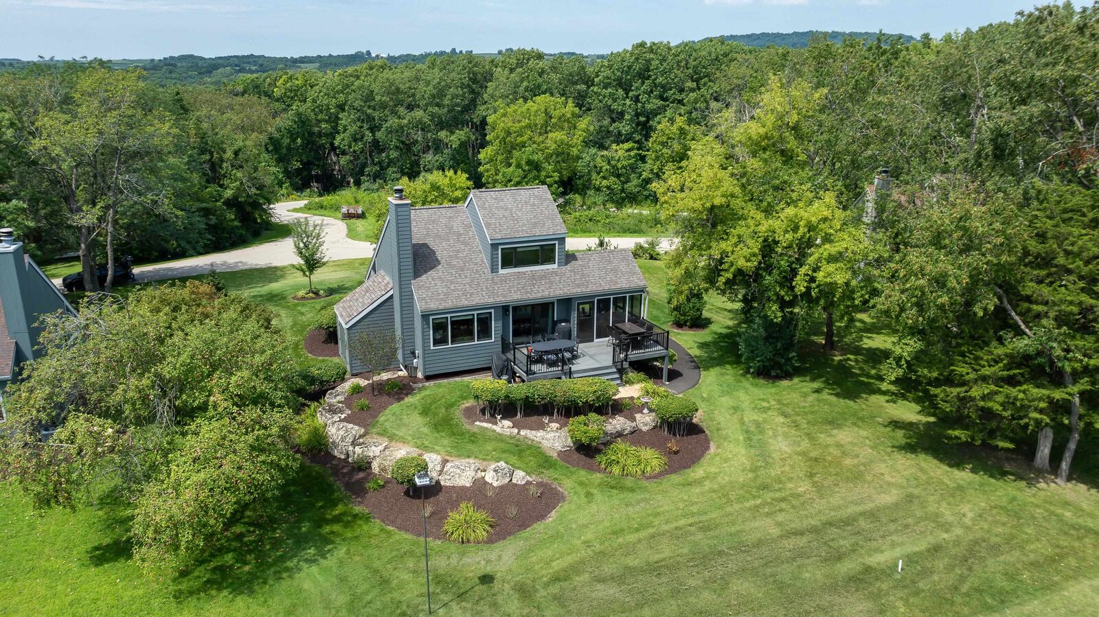 Property Photo: 3 Pinehurst Court IL 61036