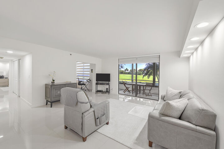 Property Photo: 7145 Promenade Drive 101 FL 33433