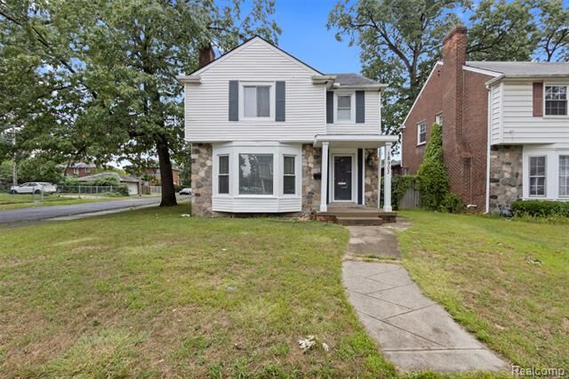 Property Photo: 18903 Pinehurst Street MI 48221
