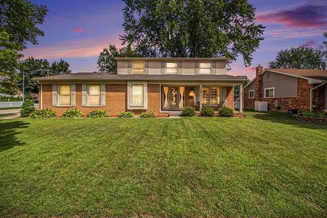 Property Photo: 16600 Golfview Street MI 48154