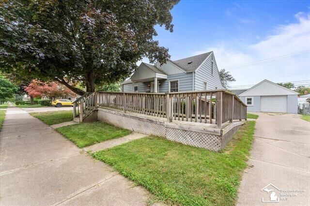 Property Photo: 7924 Pelham Road MI 48180