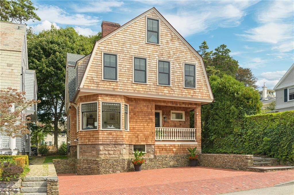 Property Photo:  36 Bull Street  RI 02840 