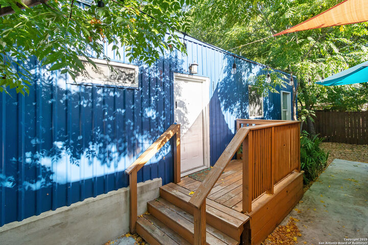 Property Photo:  1033 Rivas  TX 78207 