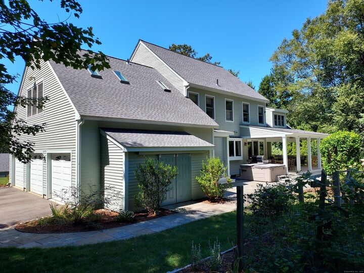 Property Photo: 35 Sherwood Lane CT 06447
