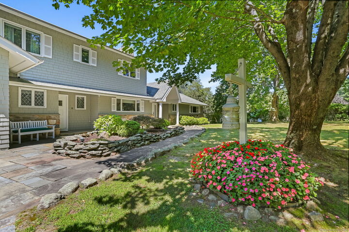 132 Merrimac Drive  Trumbull CT 06611 photo