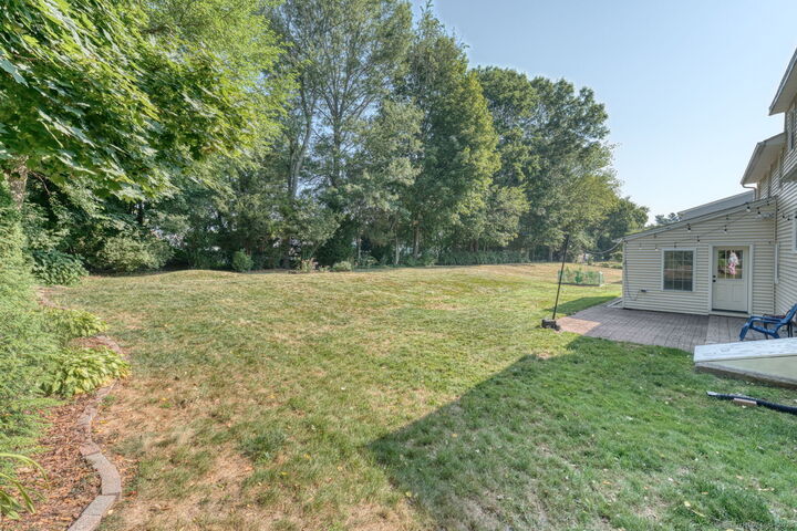Property Photo: 898 Cloverdale Circle CT 06109