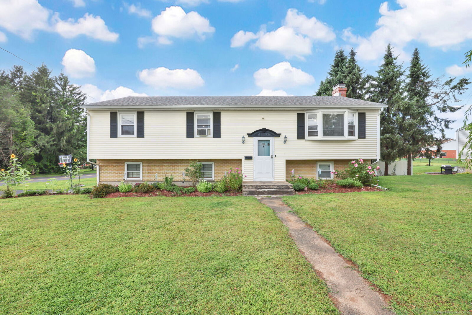 Property Photo: 203 Graham Road CT 06074