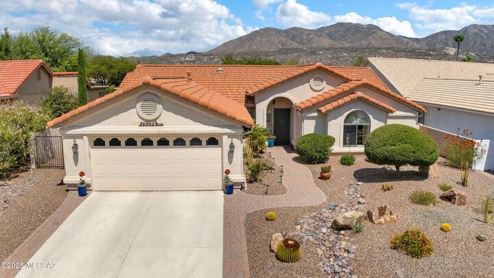 38245 S Elbow Bend Drive  Tucson AZ 85739 photo