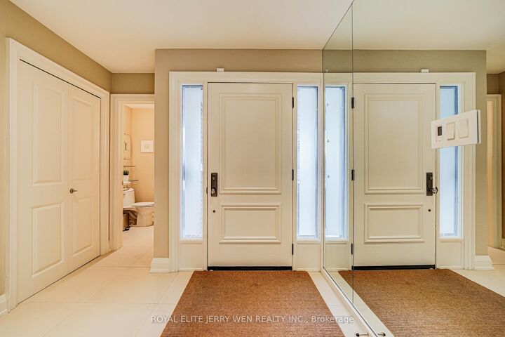 Property Photo: 36 Cheval Drive ON M3B 1R6