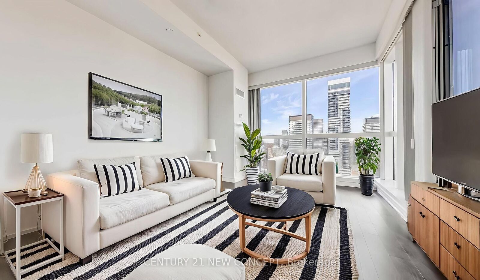 Photo de la propriété:  386 Yonge Street 4201  ON M5B 0A5 