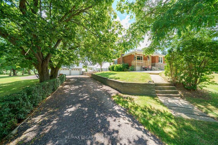 Property Photo: 226 Carluke Road E ON L9G 3L1