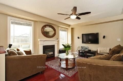 Photo de la propriété:  47 Babcock Crescent  ON L9T 5R5 