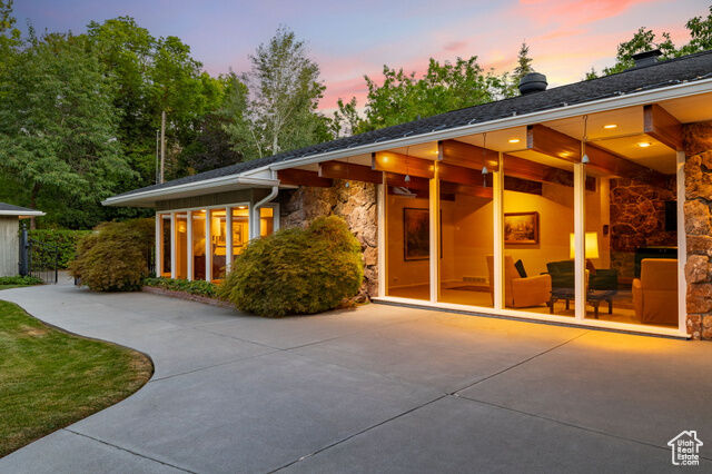 Property Photo: 2185 E Applewood Ave S UT 84121
