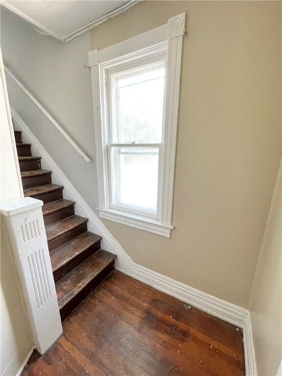 Property Photo: 811 Carlisle St 2 PA 16101