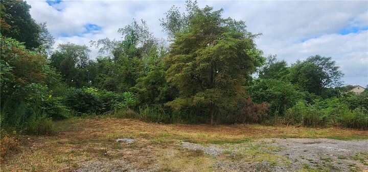 Property Photo: 1305 Tuscarawas Rd PA 15009