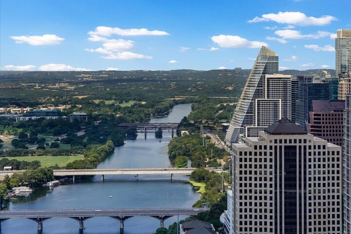 Property Photo: 610 Davis Street 3803 TX 78701