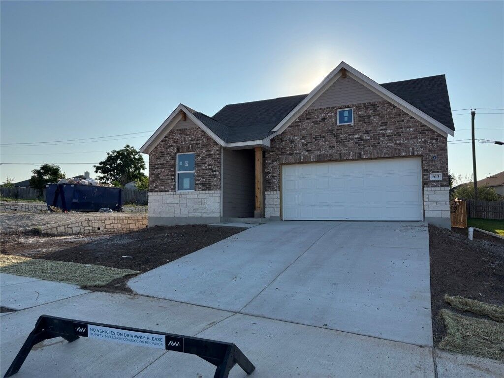 Property Photo: 613 Palo Brea Loop TX 78634