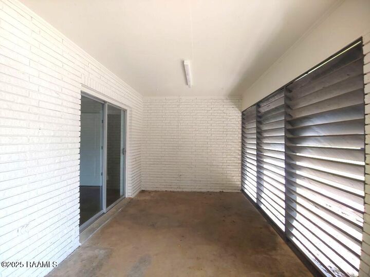 Property Photo: 306 Claymore Drive LA 70503