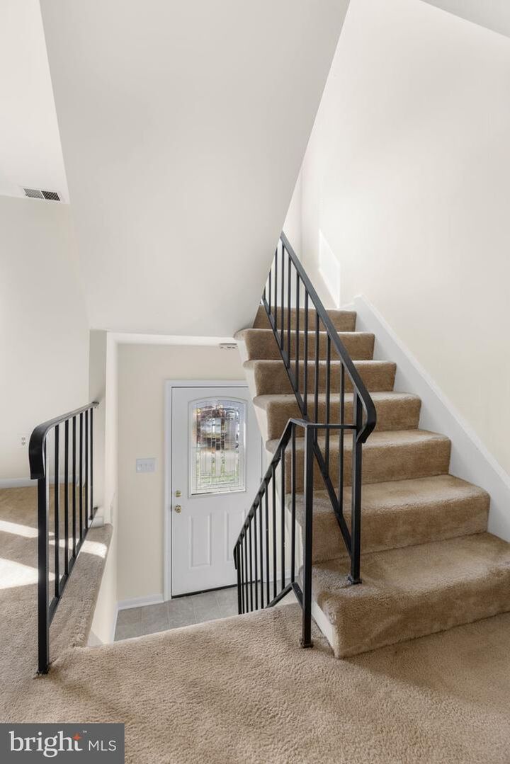 Property Photo: 1102 James Madison Circle VA 22405