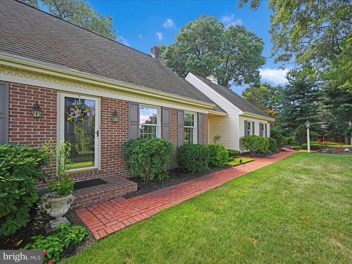 Property Photo: 475 Sand Hill Road PA 17565