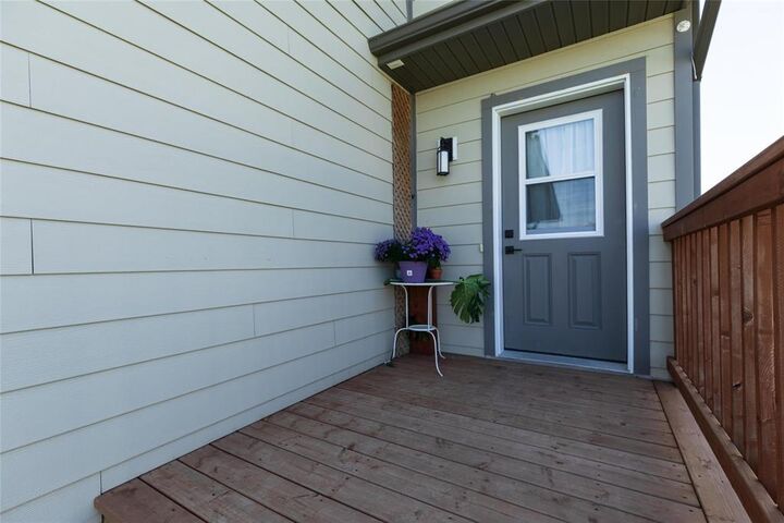 Property Photo: 50 Parkhill Crescent MB R5G 0Z3