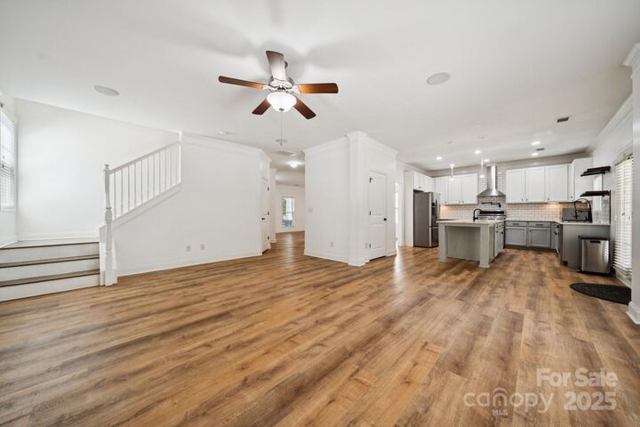 Property Photo: 6604 Hermsley Road NC 28278