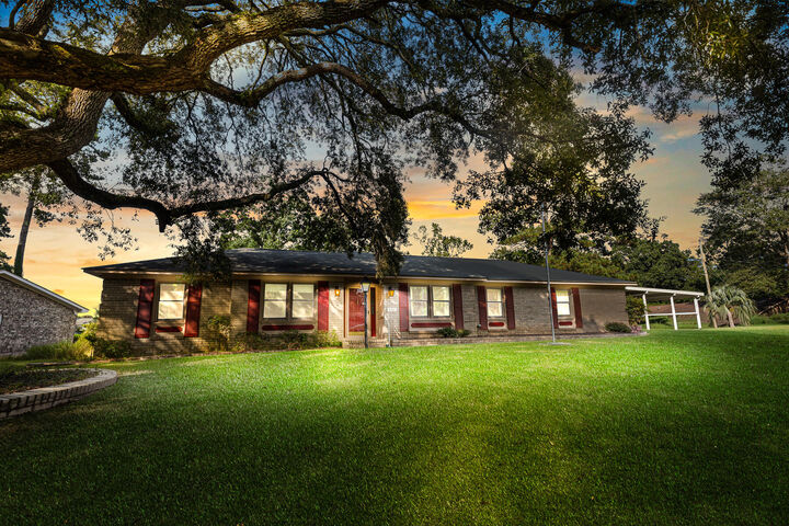 Property Photo:  8286 Delhi Road  SC 29406