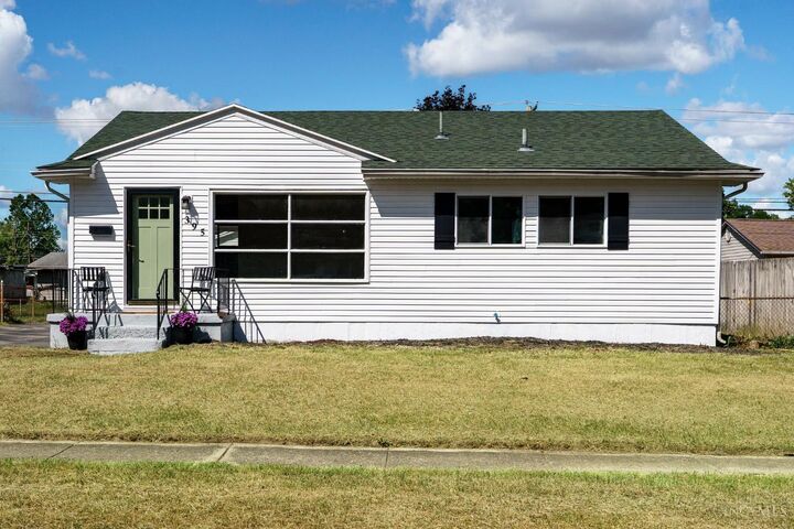 395 Dundee Circle  Riverside OH 45431 photo