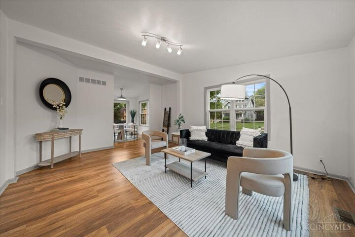 Property Photo: 6243 Aspen Avenue OH 45224