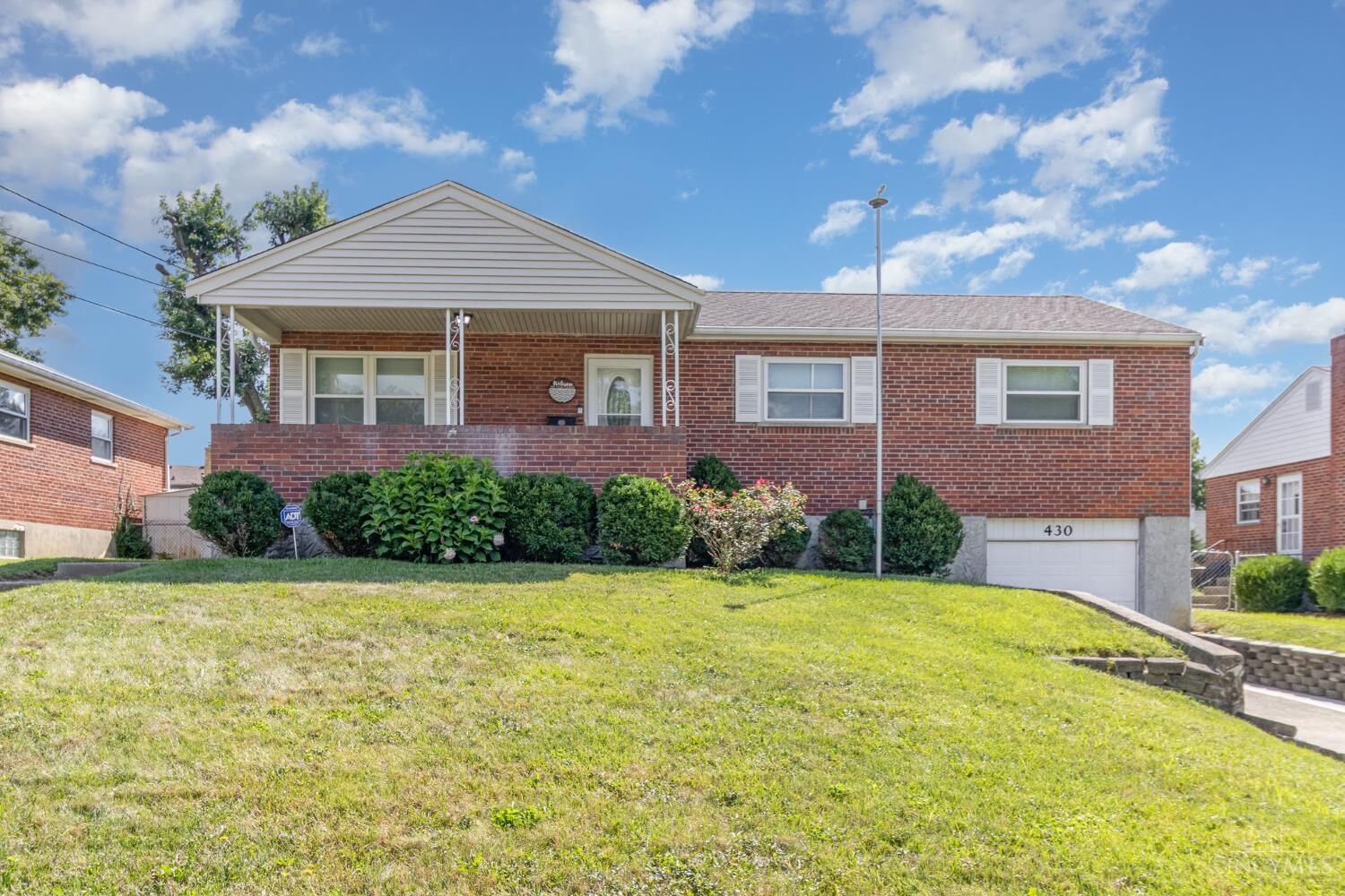 Property Photo: 430 Sunaire Terrace OH 45238