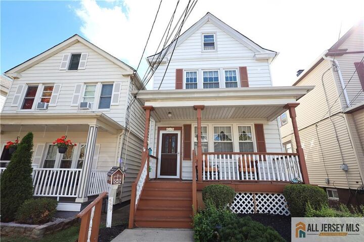 559 Compton Avenue  Perth Amboy NJ 08861 photo