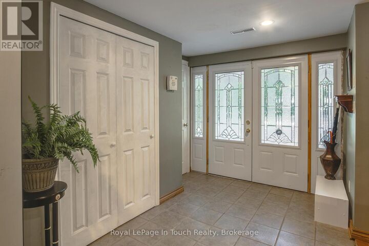 Property Photo: 5 Gary Court ON L9M 0H3